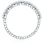 Ring verziert mit Kristallen von Swarovski® weiß